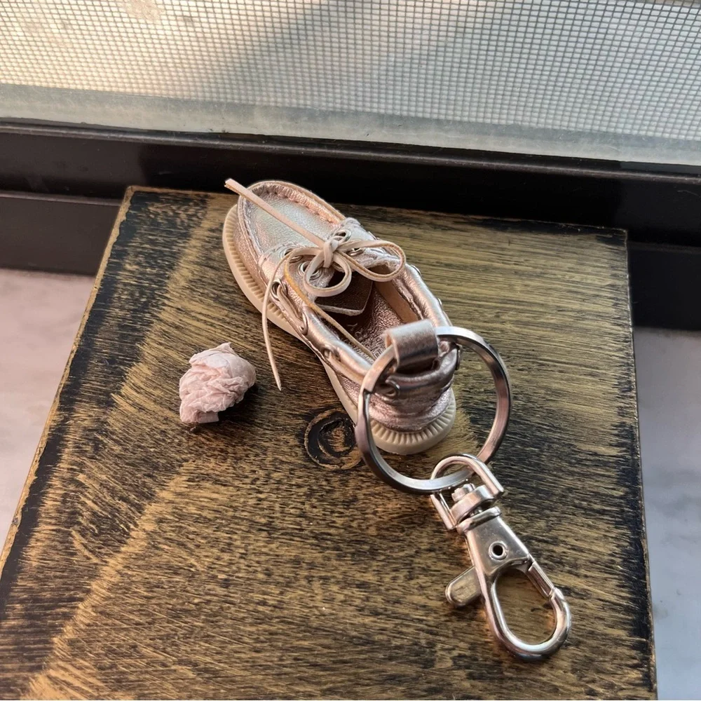 Sperry Top-Sider Boat Shoe Keychain (Silver)